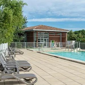 https://residence-sun-hols-les-rives-du-lac-saint-saturnin-les-avignon.fr-provencehotel.com